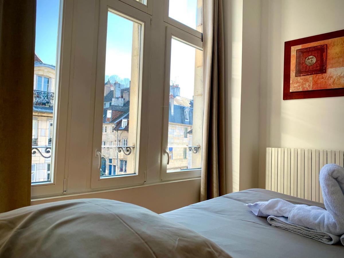 Les Fabuleux Appartements Du Coeur De Ville - Place Victor Hugo Besanzón Exterior foto