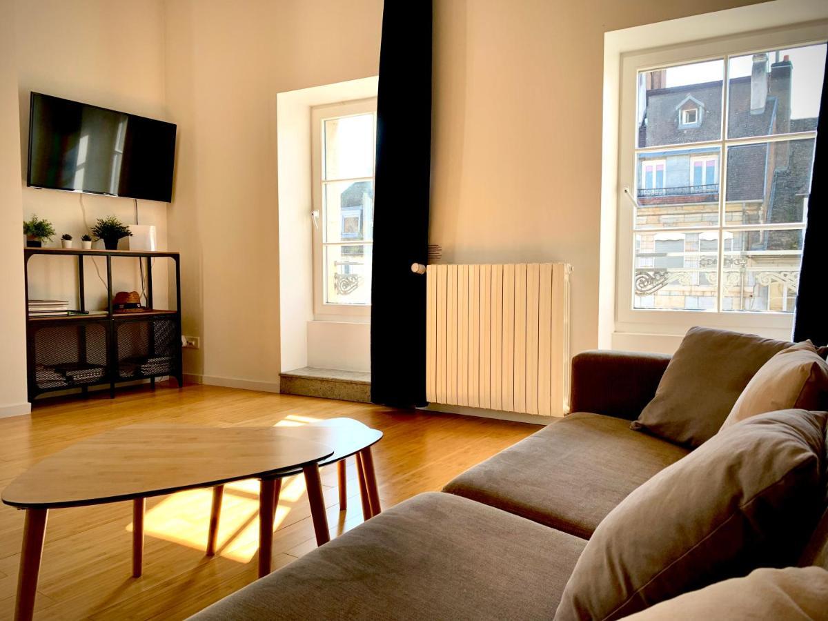 Les Fabuleux Appartements Du Coeur De Ville - Place Victor Hugo Besanzón Exterior foto